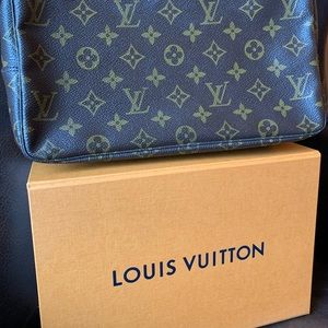 Authentic toiletry bag